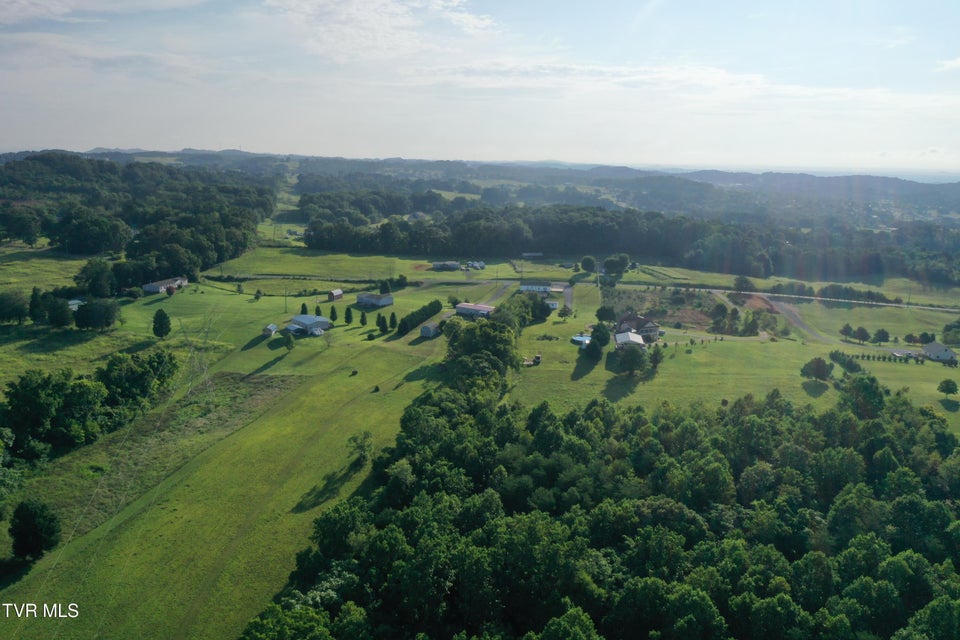 Photo #32: 252 Slaton Farm Road