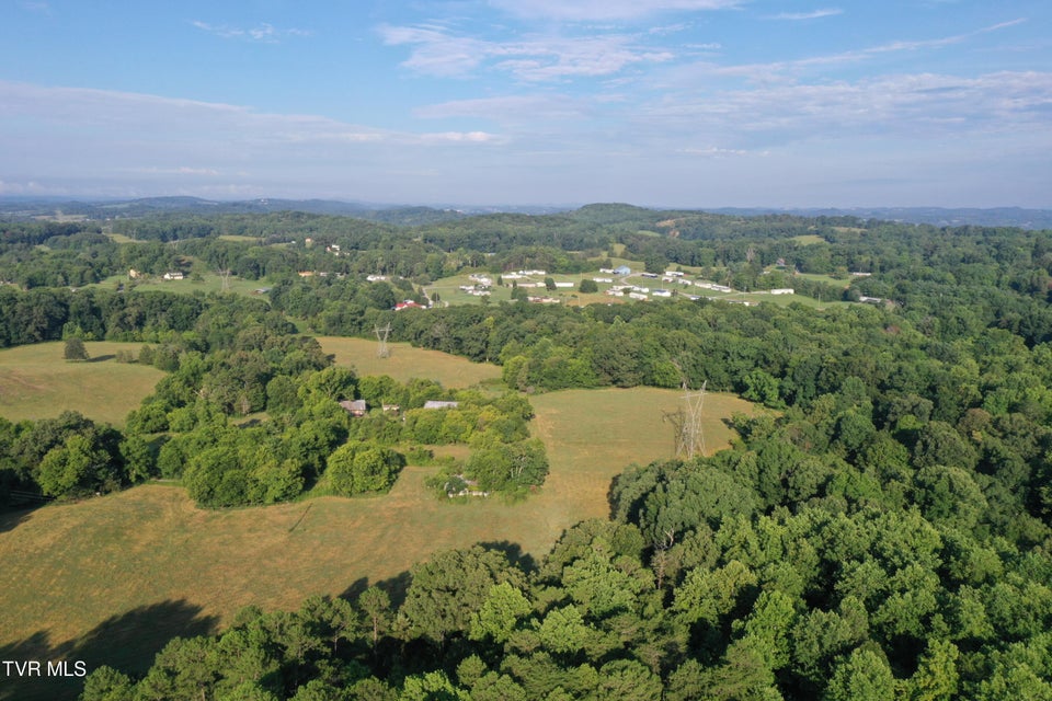 Photo #35: 252 Slaton Farm Road