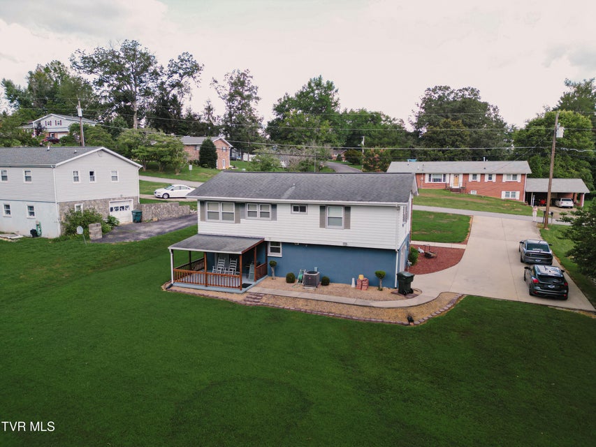 Photo #7: 300 Pinecrest Drive