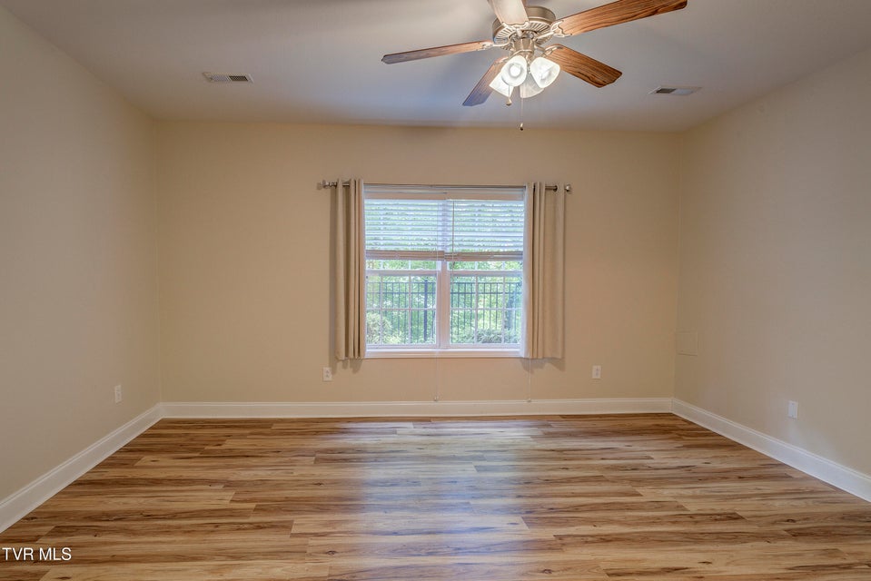 Photo #38: 28 Bridgewater Court