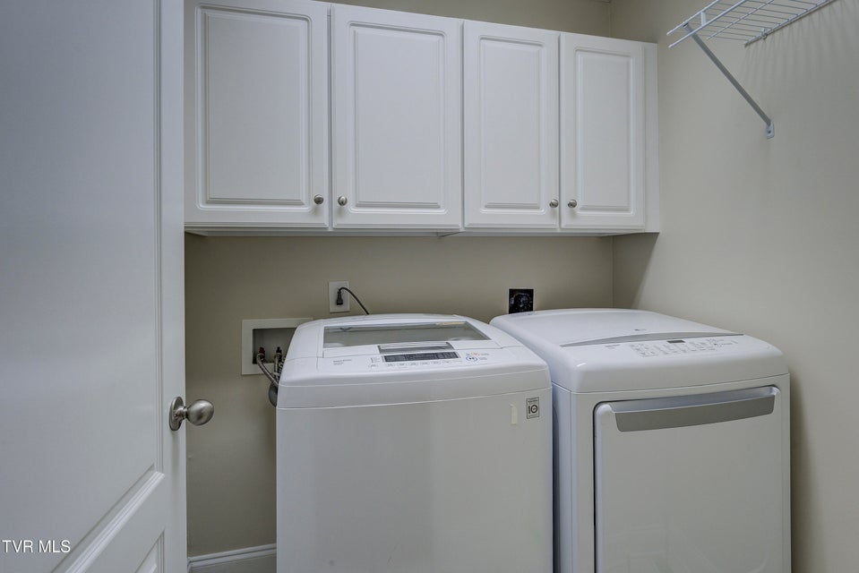 Photo #31: 28 Bridgewater Court