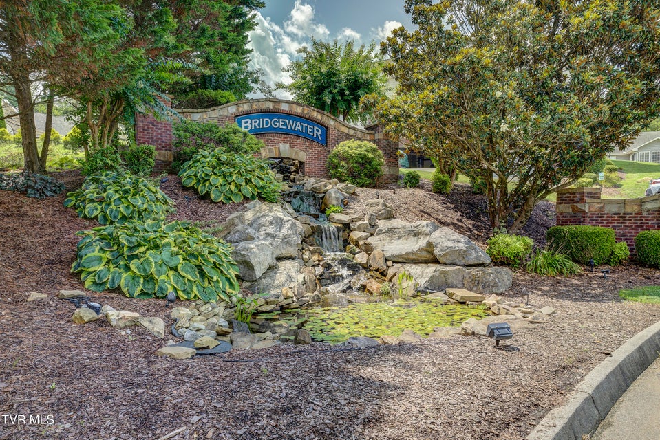Photo #2: 28 Bridgewater Court