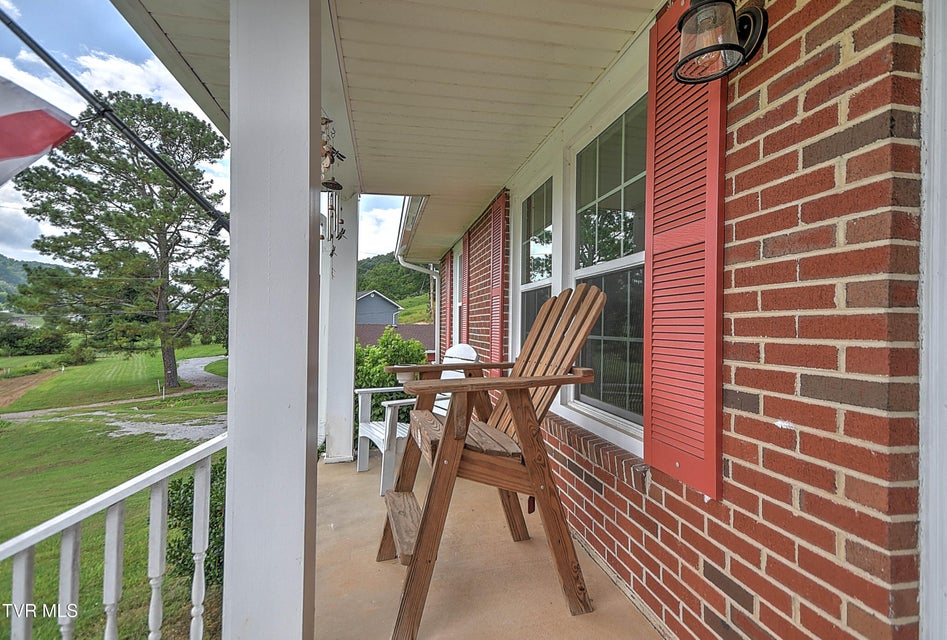Photo #4: 182 Nightingale Drive