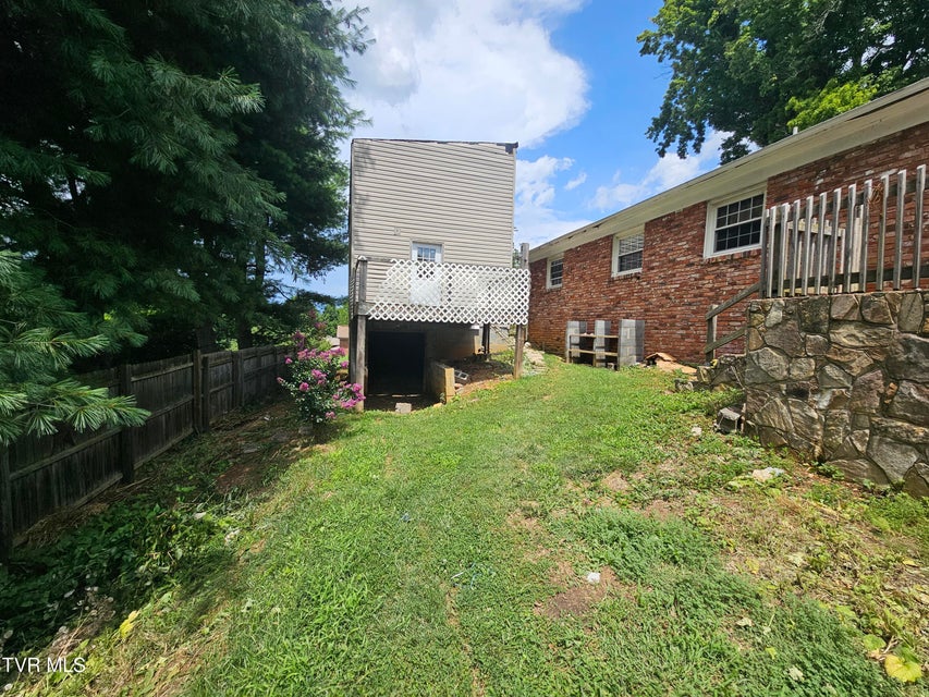 Photo #6: 220 Blue Haven Drive