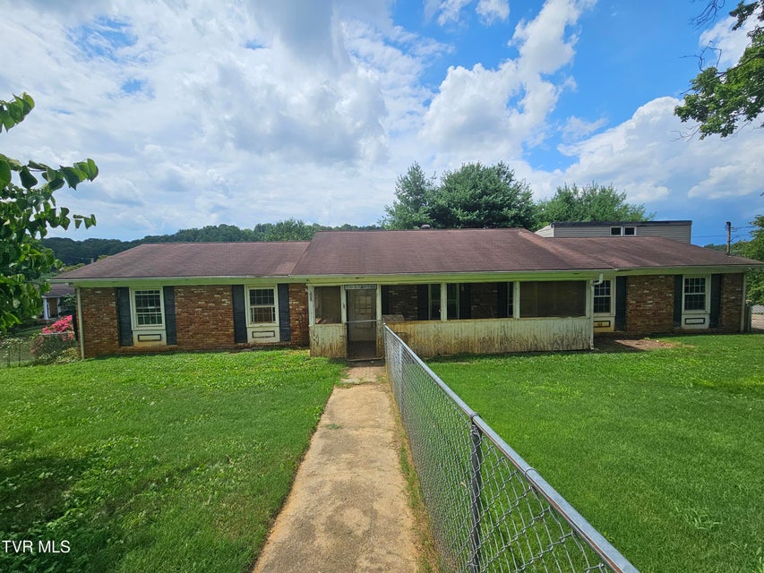 Photo #3: 220 Blue Haven Drive