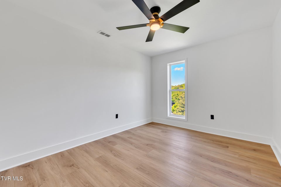 Photo #26: 120 Brookfield Drive