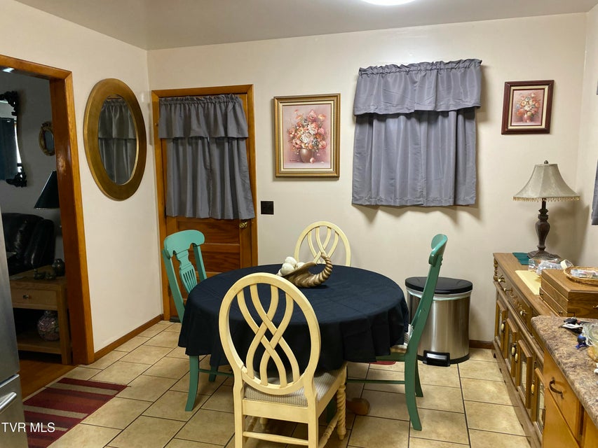 Photo #9: 400 Kaywood Avenue