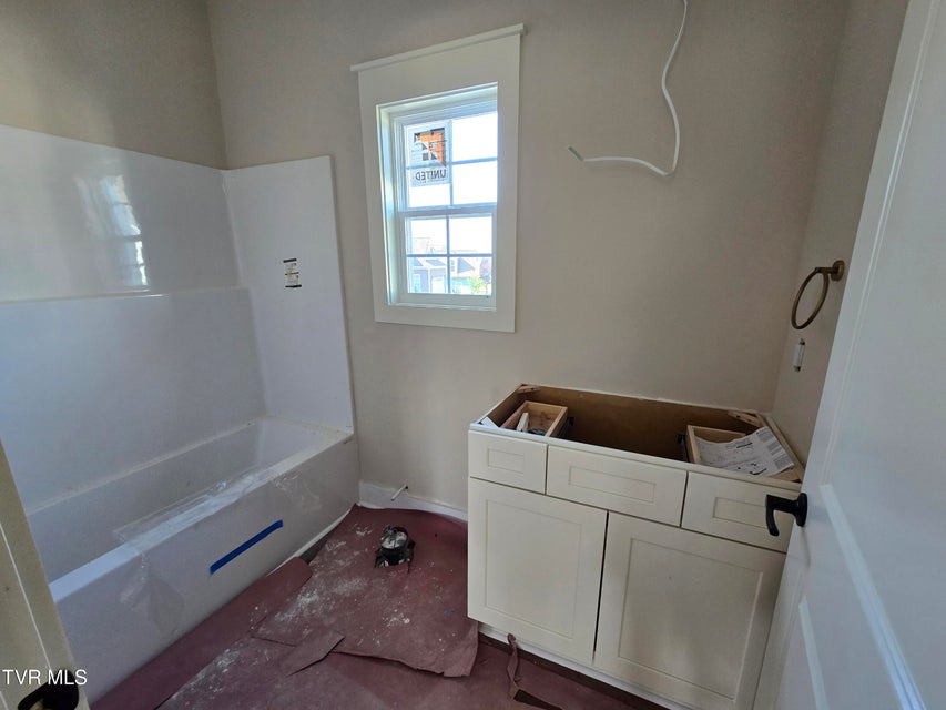 Photo #11: 1616 Maple Ridge Court