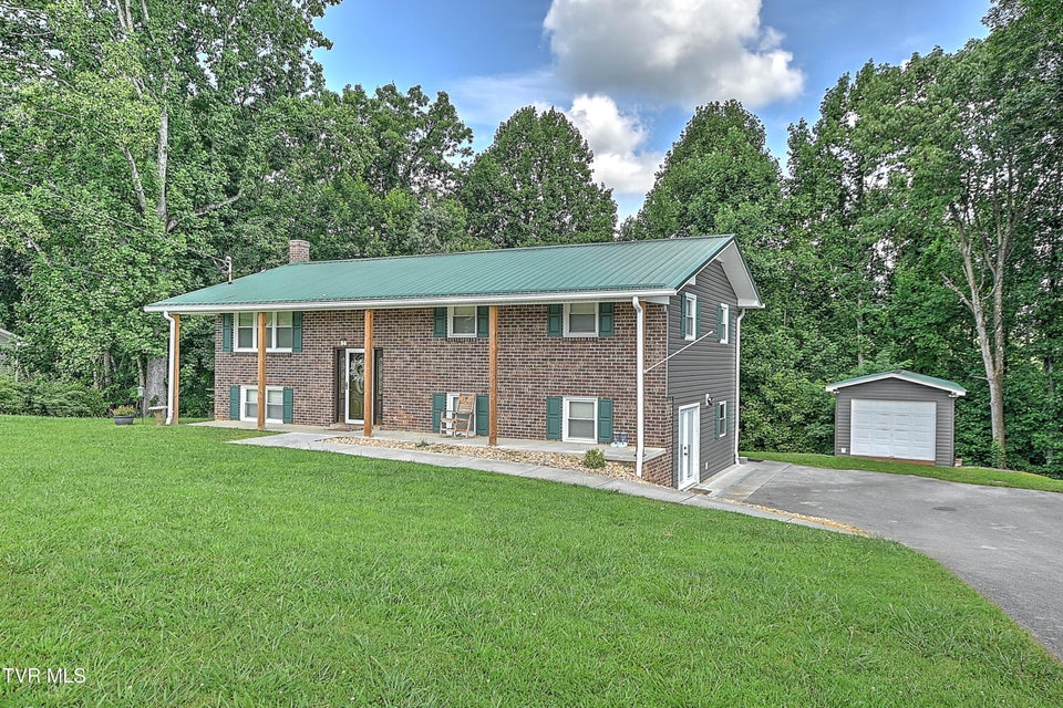 Photo #3: 10187 Oakwinds Circle