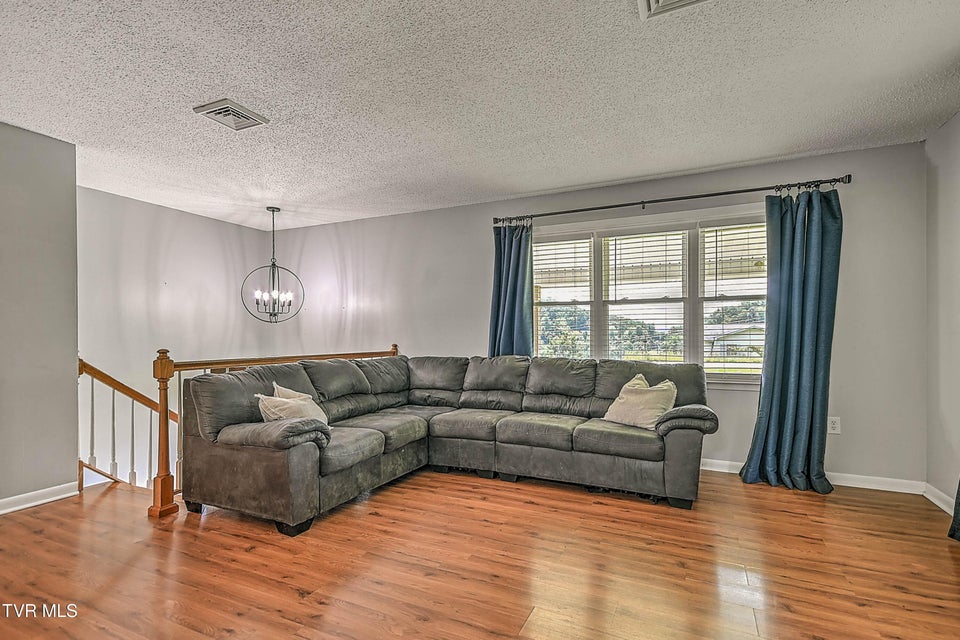 Photo #6: 10187 Oakwinds Circle