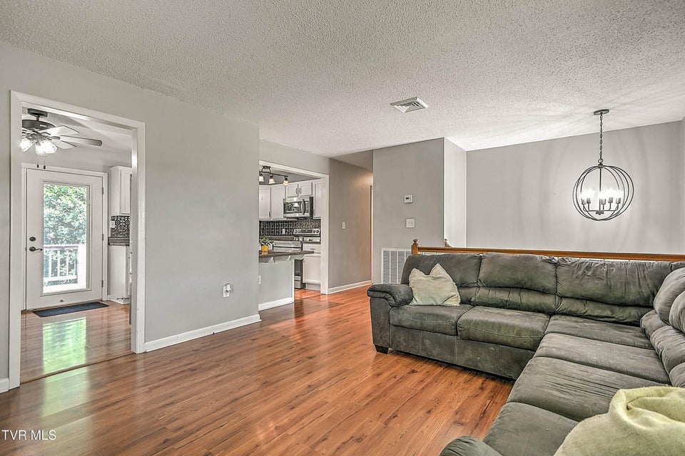 Photo #8: 10187 Oakwinds Circle