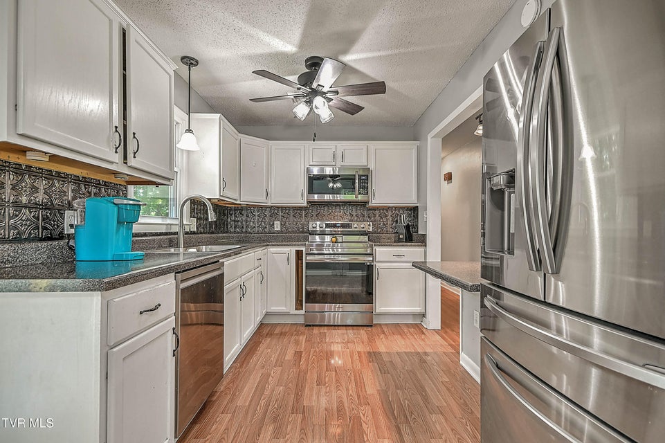 Photo #12: 10187 Oakwinds Circle