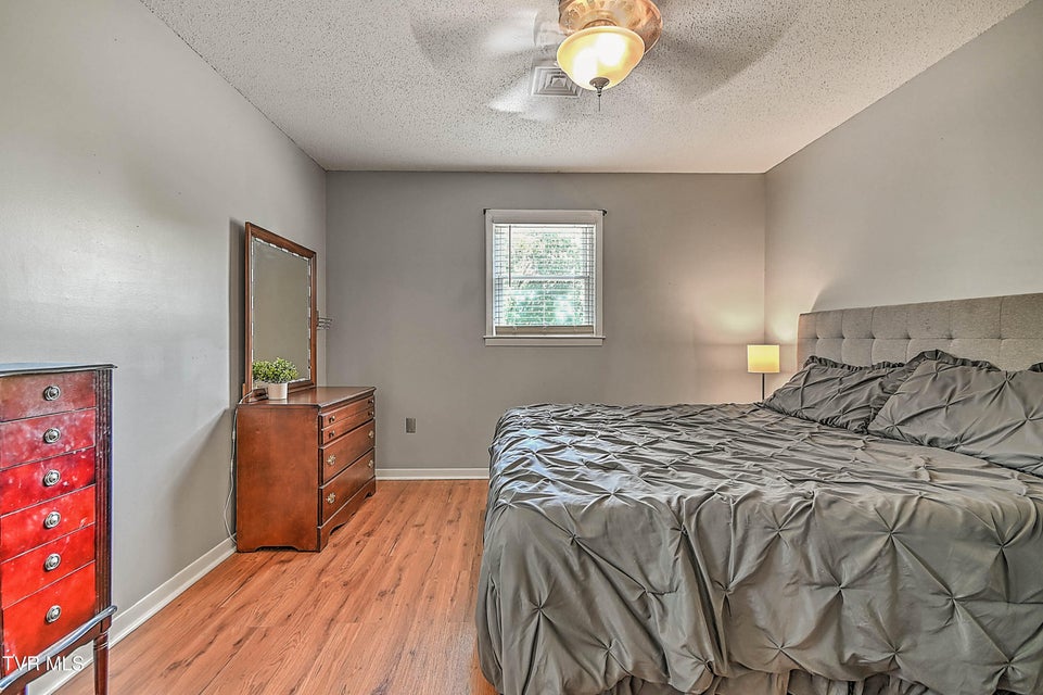 Photo #24: 10187 Oakwinds Circle