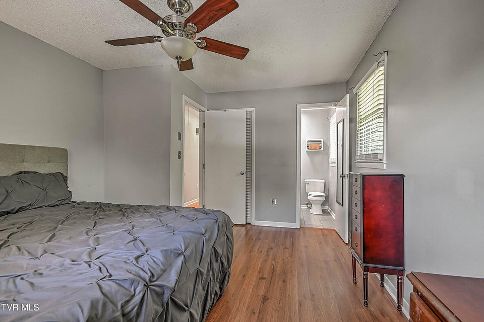 Photo #29: 10187 Oakwinds Circle