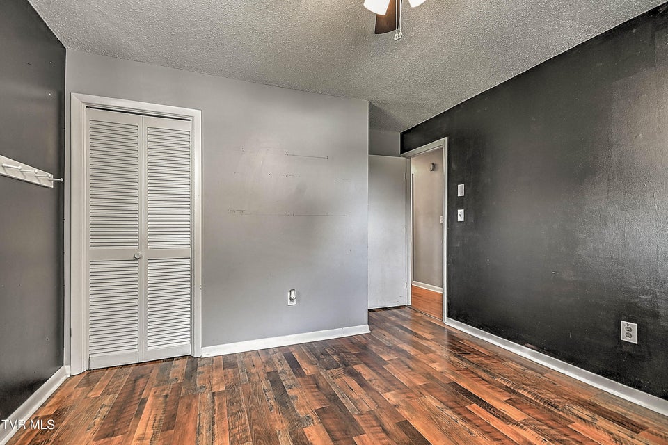 Photo #32: 10187 Oakwinds Circle