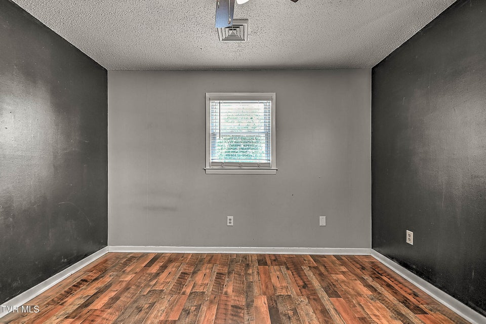Photo #34: 10187 Oakwinds Circle