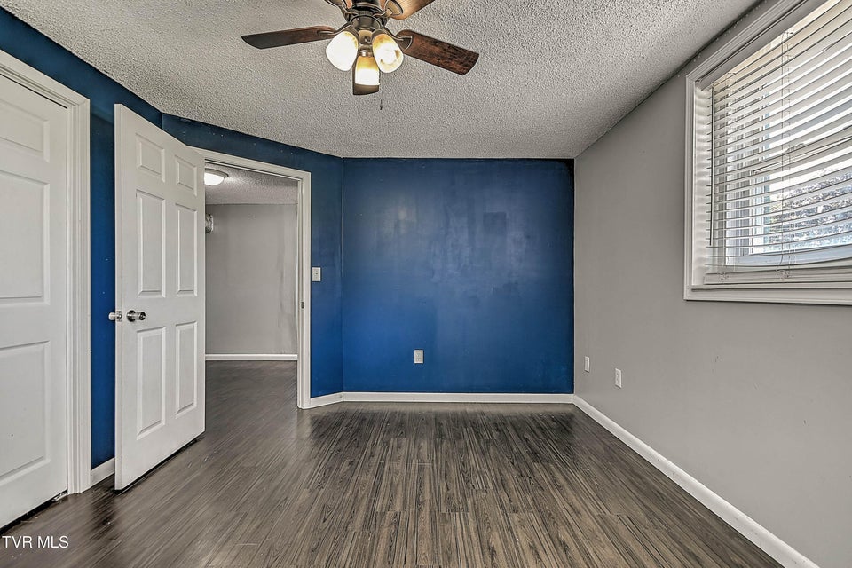 Photo #41: 10187 Oakwinds Circle