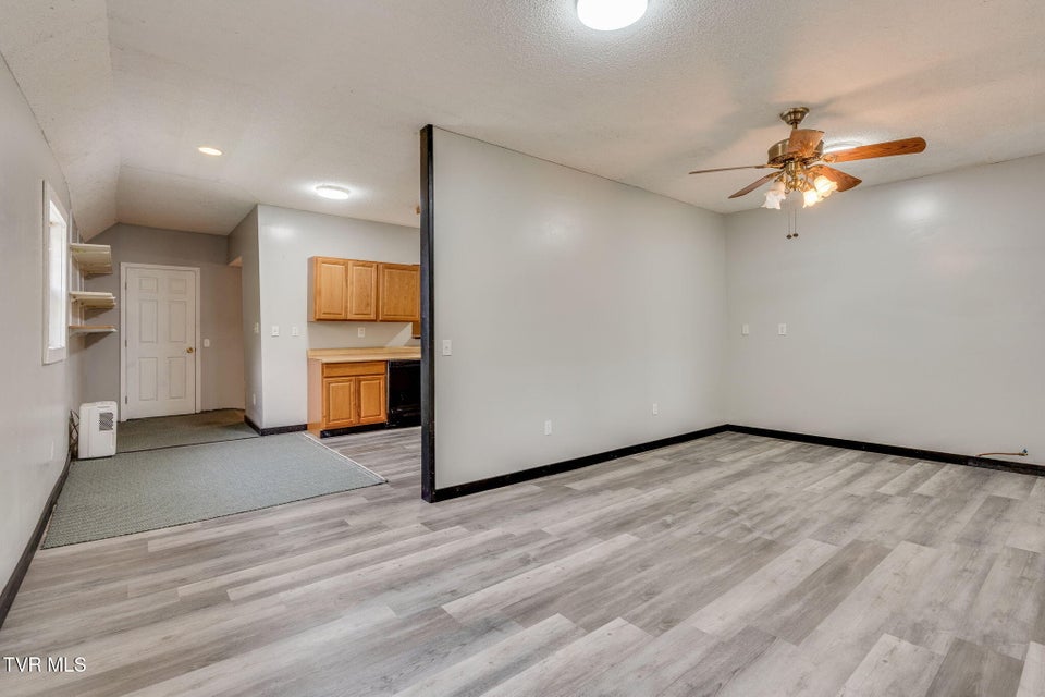 Photo #14: 950 Barker Street