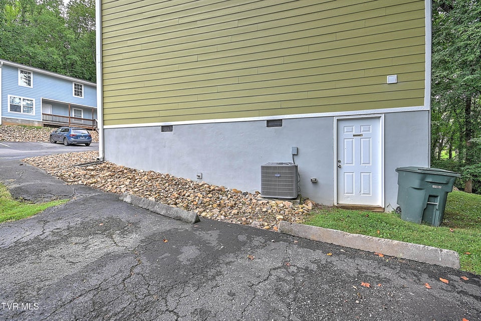 Photo #37: 660 Jena Beth Drive