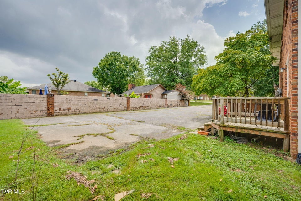 Photo #4: 331 & 329 Ridgefields Road