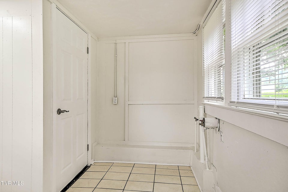 Photo #25: 2571 Lafayette Circle
