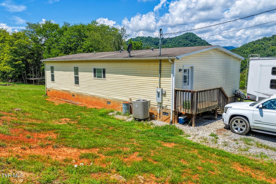 Photo #56: 293 Lee Valley Road