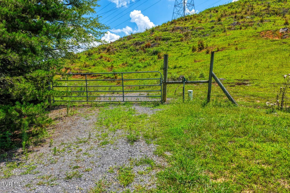 Photo #59: 293 Lee Valley Road