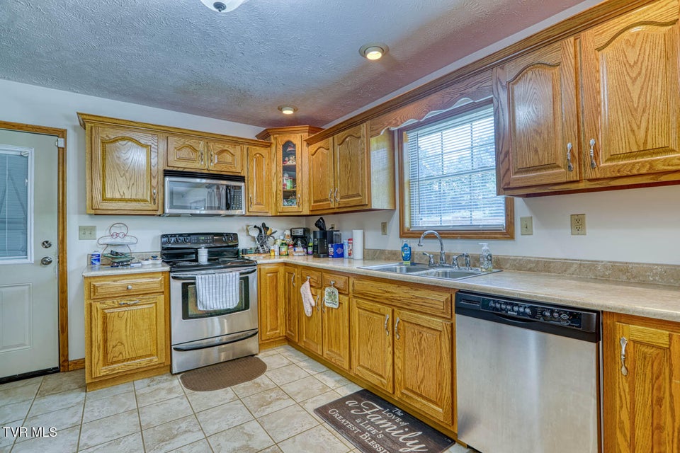 Photo #71: 293 Lee Valley Road