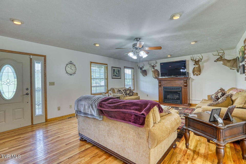 Photo #77: 293 Lee Valley Road