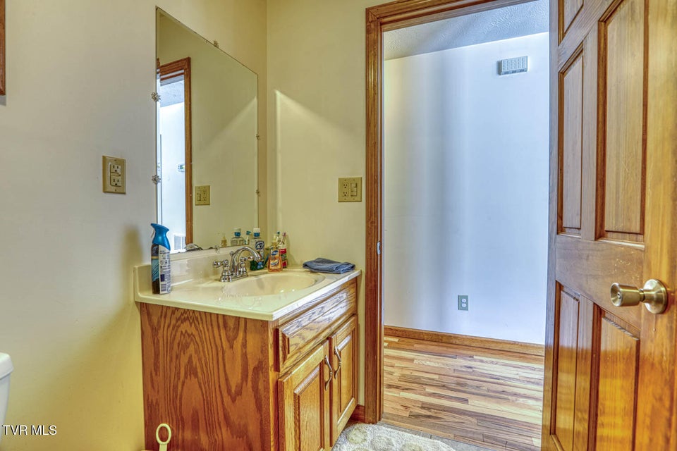 Photo #83: 293 Lee Valley Road