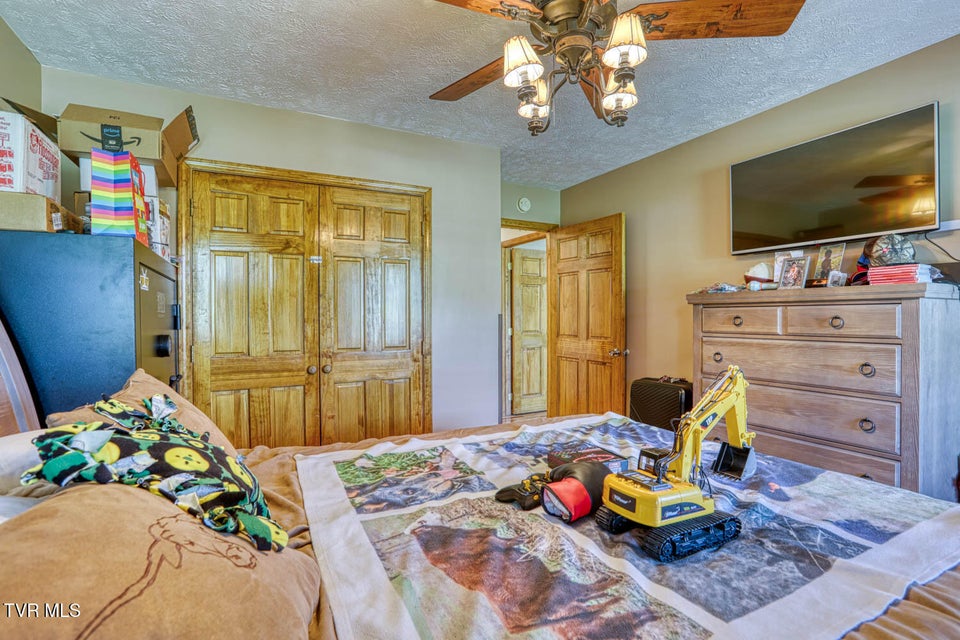 Photo #92: 293 Lee Valley Road