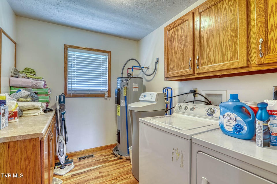 Photo #93: 293 Lee Valley Road