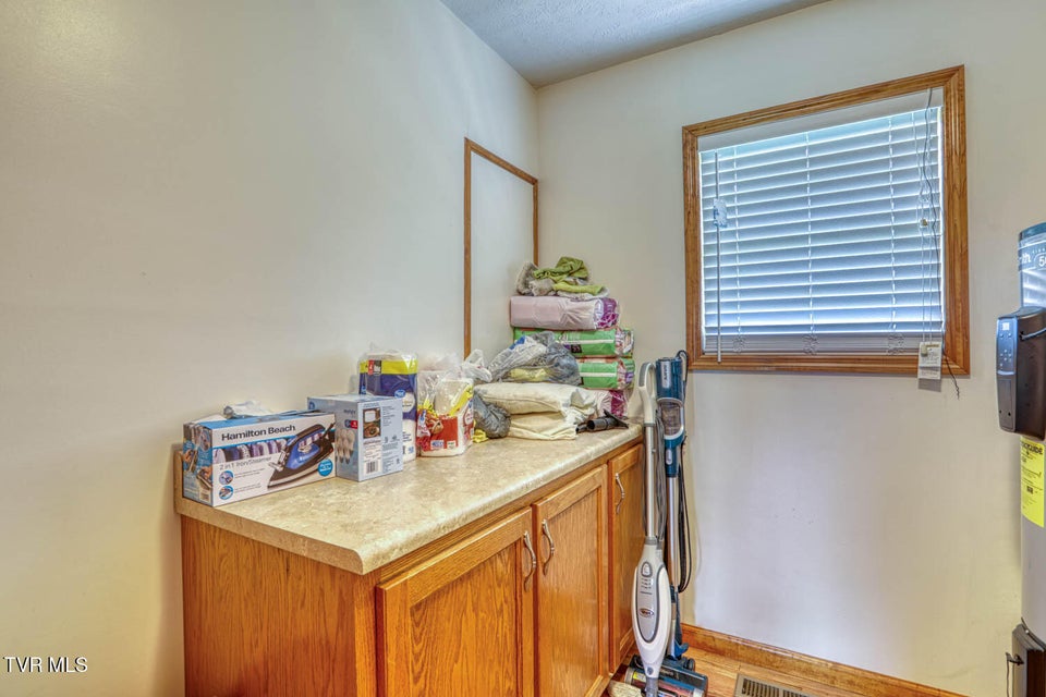 Photo #94: 293 Lee Valley Road