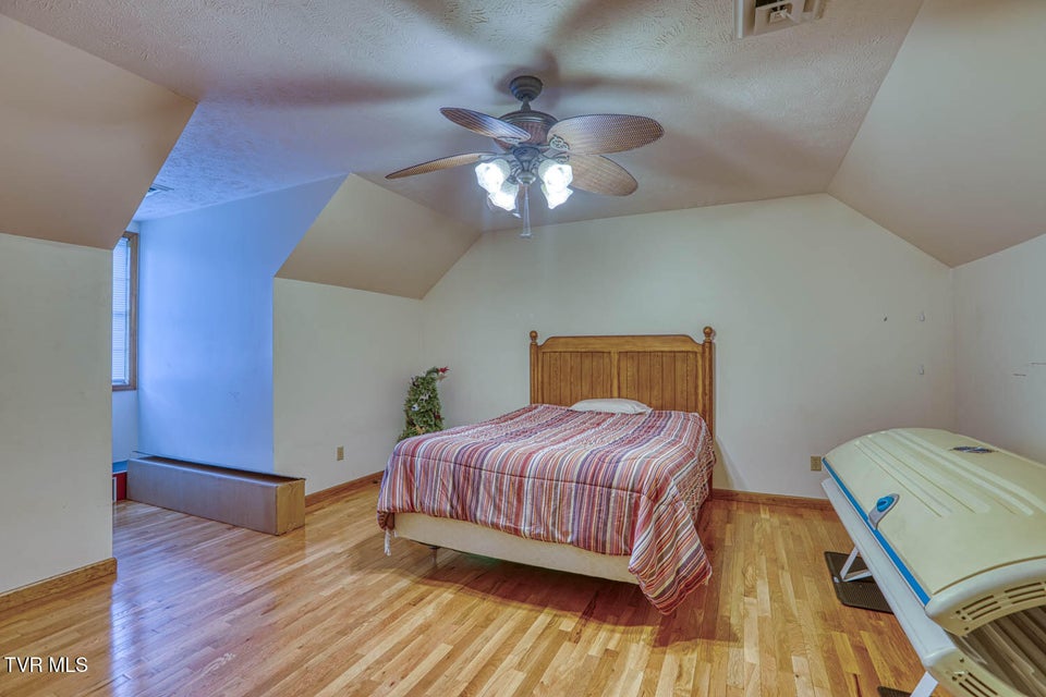 Photo #98: 293 Lee Valley Road