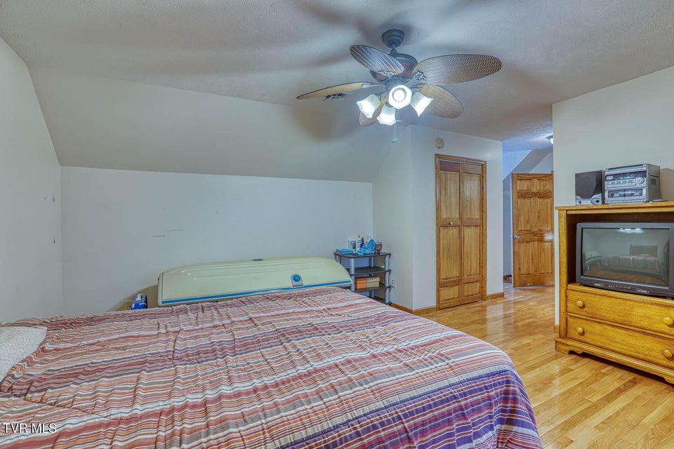 Photo #99: 293 Lee Valley Road