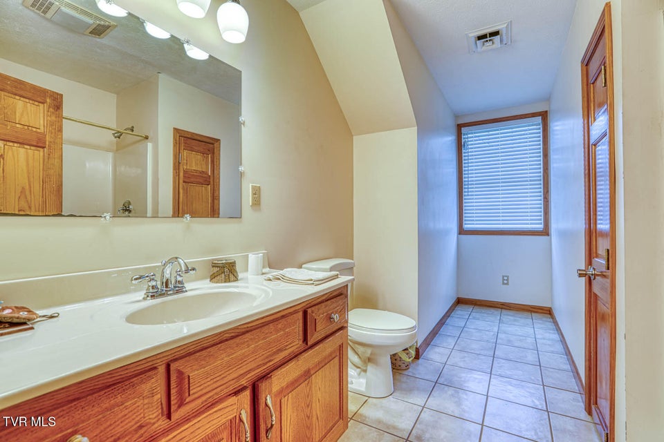 Photo #100: 293 Lee Valley Road