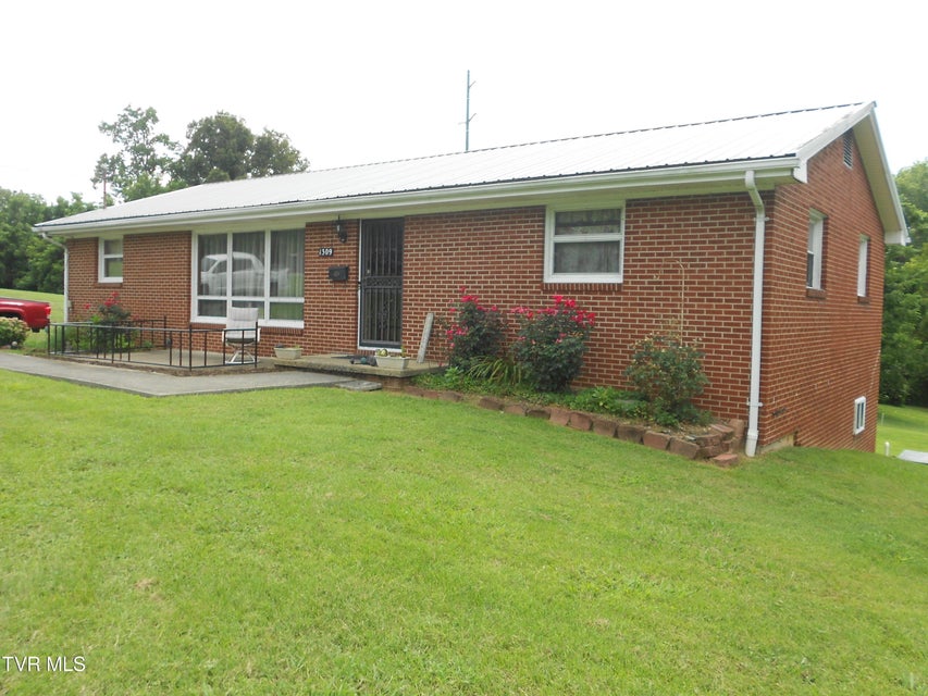 Photo #2: 1309 Skyline Drive