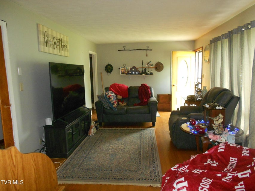 Photo #4: 1309 Skyline Drive