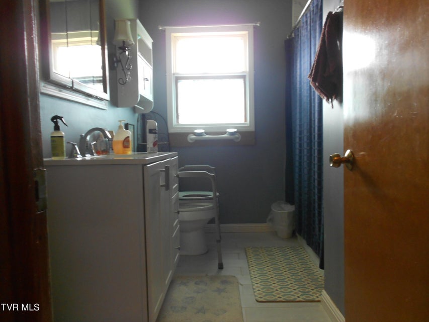 Photo #10: 1309 Skyline Drive