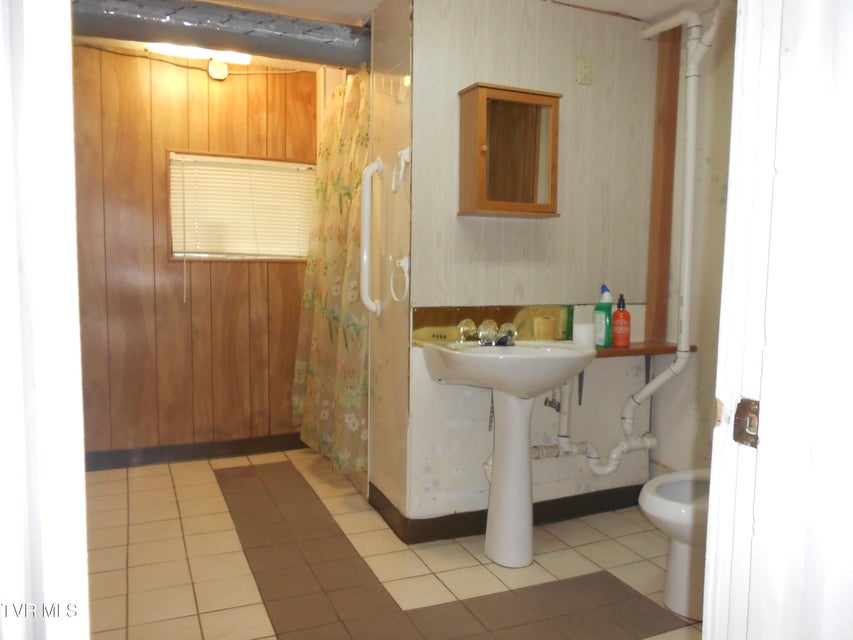 Photo #14: 1309 Skyline Drive