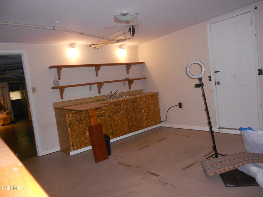 Photo #15: 1309 Skyline Drive