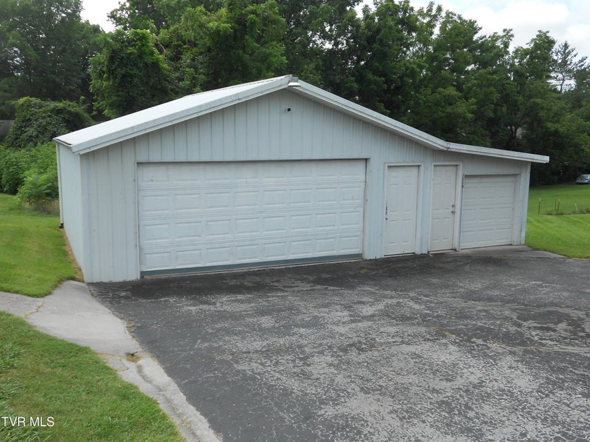 Photo #17: 1309 Skyline Drive