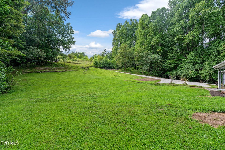 Photo #4: 1523 Whispering Pines Road