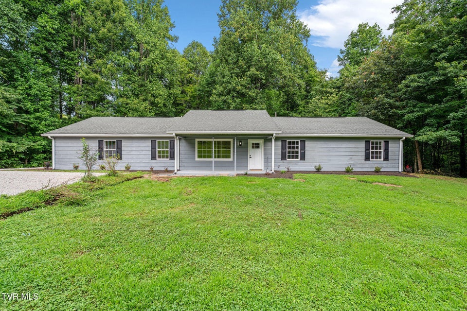 Photo #3: 1523 Whispering Pines Road