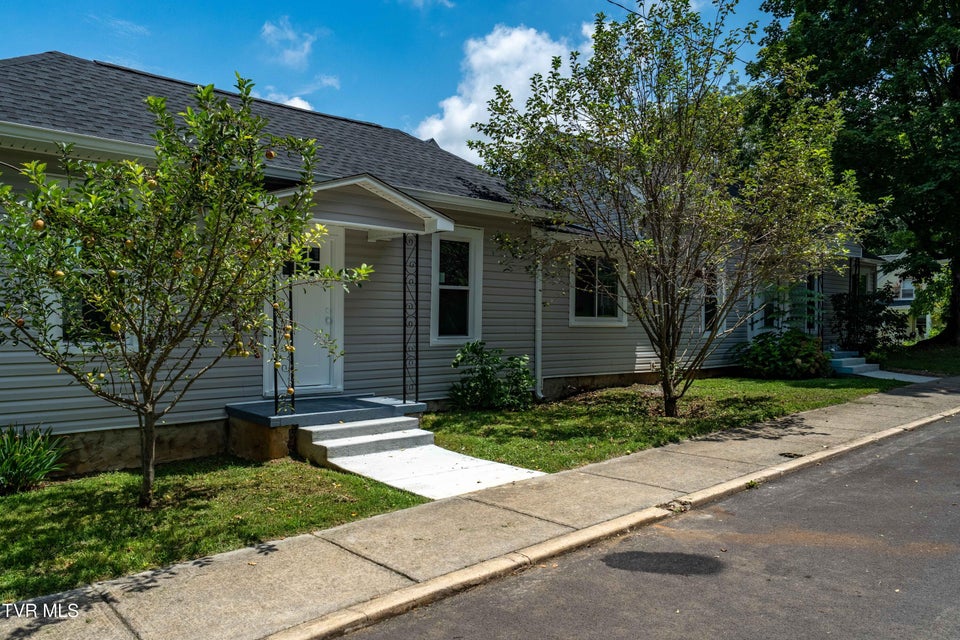 Photo #7: 1007 Spring Street