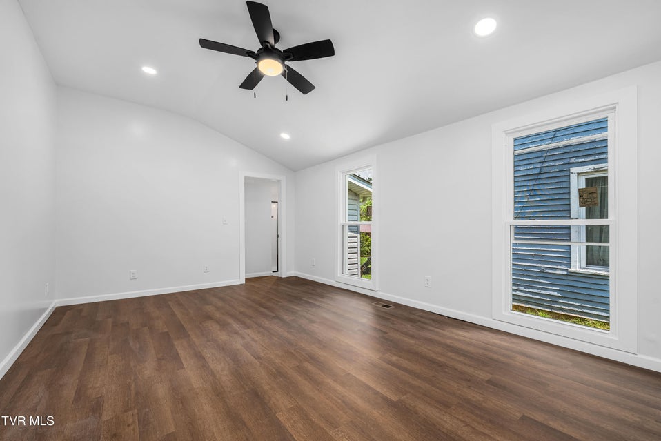 Photo #28: 1007 Spring Street