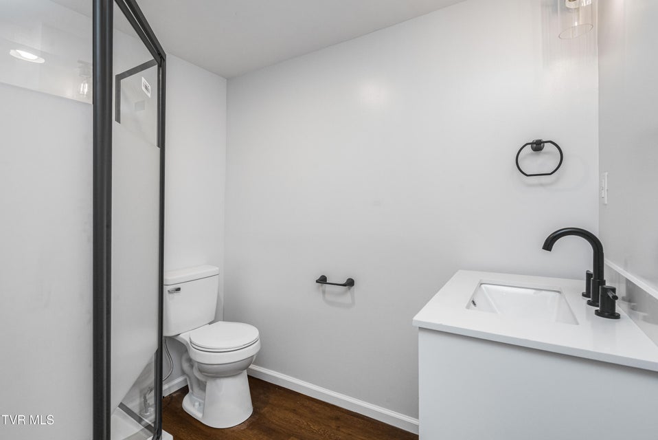 Photo #30: 1007 Spring Street