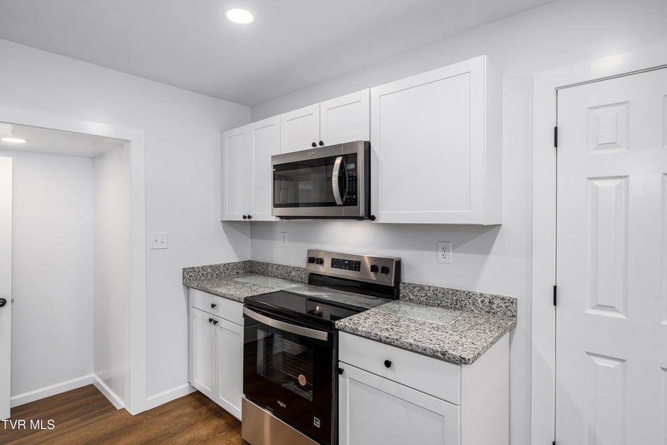 Photo #34: 1007 Spring Street