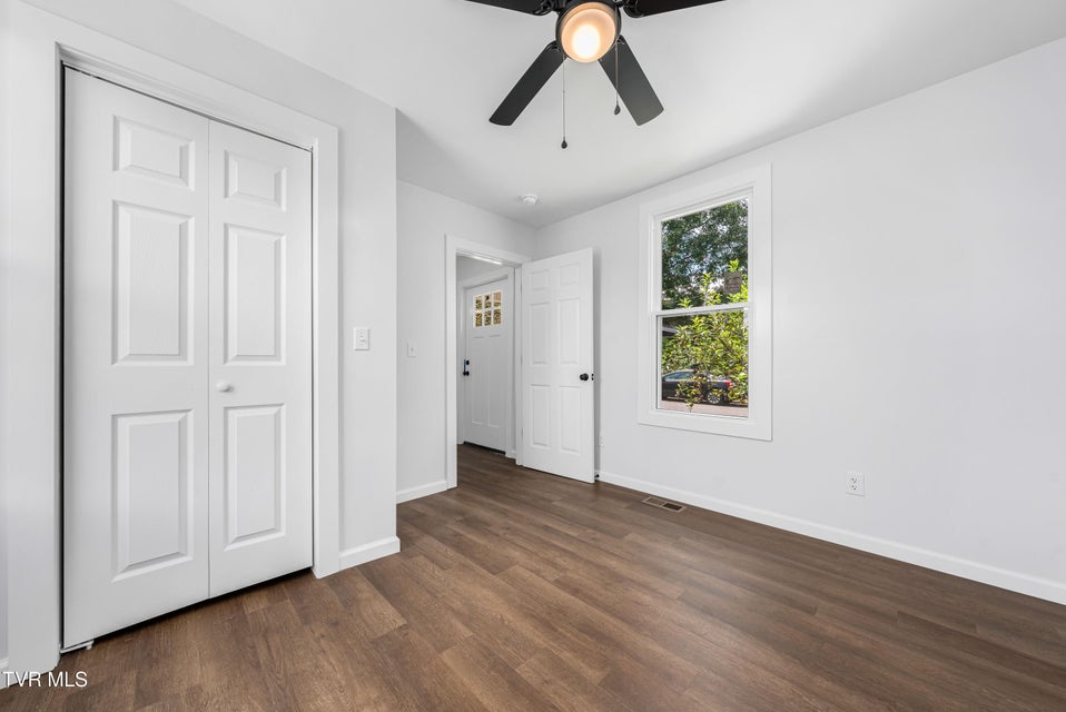 Photo #42: 1007 Spring Street