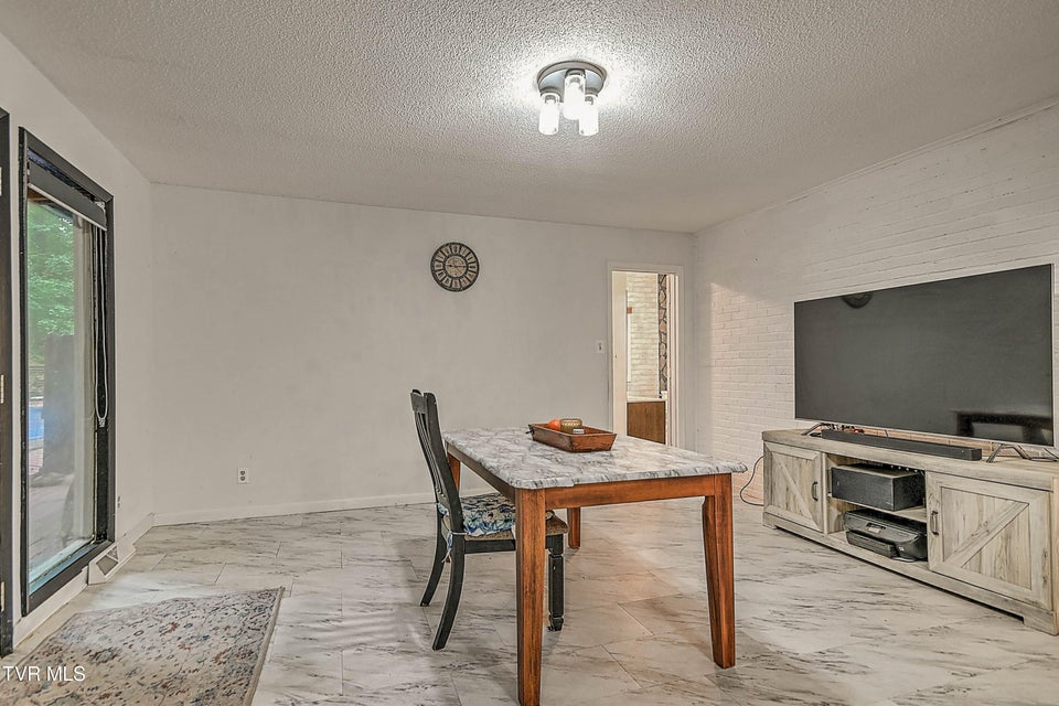 Photo #9: 2933 Cherokee Road